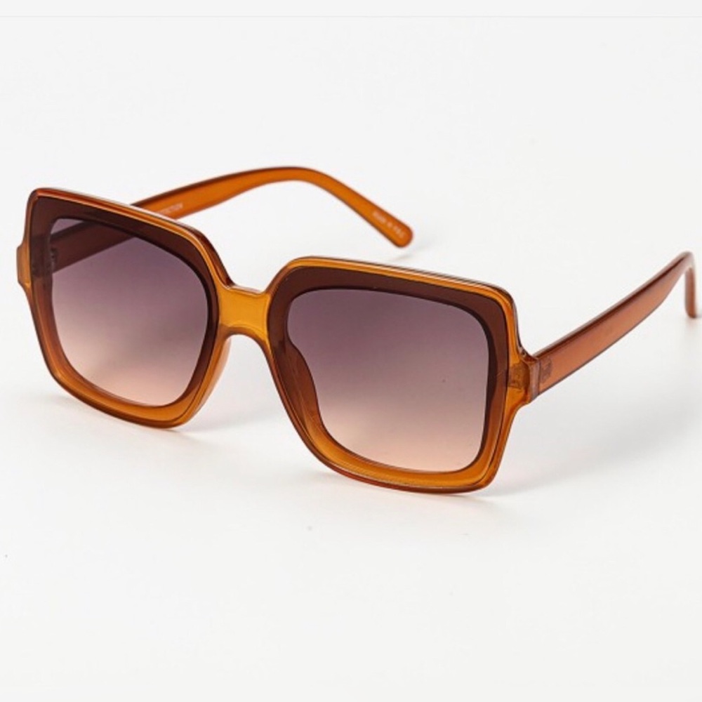 Retro Oversized Sunglasses - NWT - Boutique Brand New Item